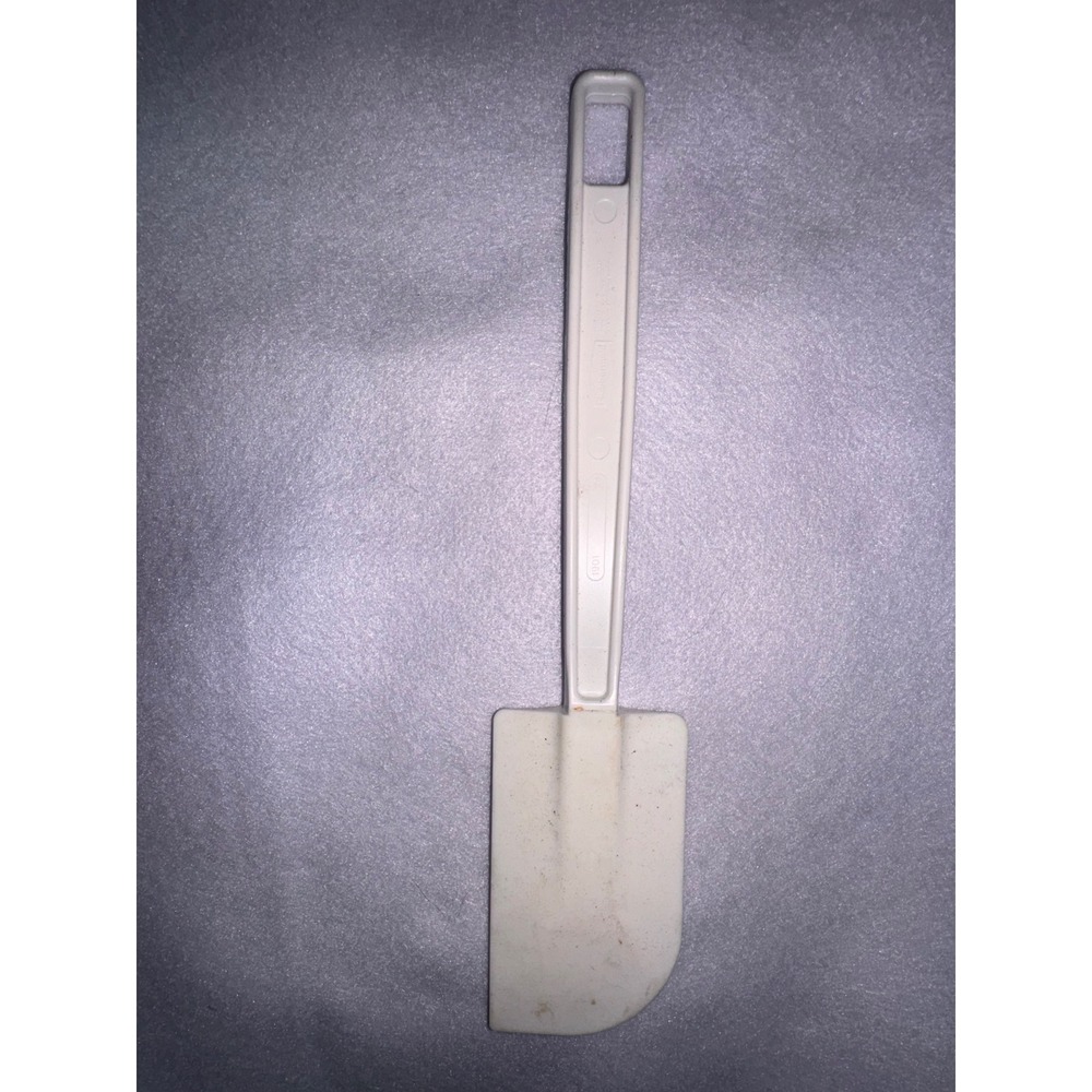 Rubbermaid 1901 White Commercial Spatula Scraper Kitchen Utensil USA‎ Made